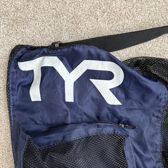 TYR Big Mesh Mummy Backpack 40L Black Zip Pocket swim - Picture 3 of 7